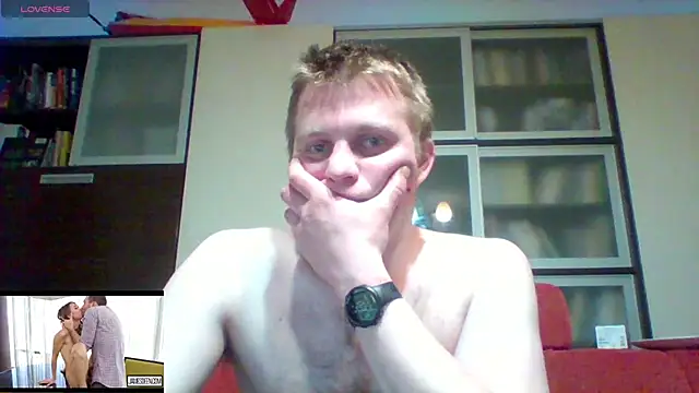 Snapshot of Matttthees chatting on January 12, 3:39 am Matttthees online show from January 12, 3:39 am