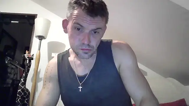 Snapshot of Cambitchboy chatting on February 5, 5:09 am Cambitchboy online show from February 5, 5:09 am