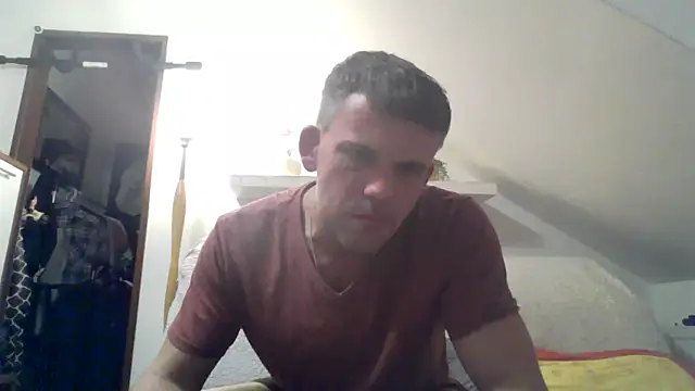 Snapshot of Cambitchboy chatting on December 24, 5:13 pm Cambitchboy online show from December 24, 5:13 pm
