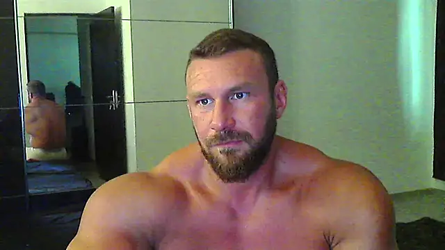 muscularkevin online show from July 12, 2:19 pm