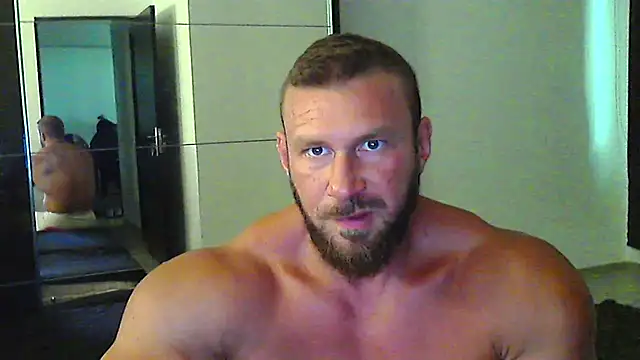 muscularkevin online show from June 26, 1:24 pm