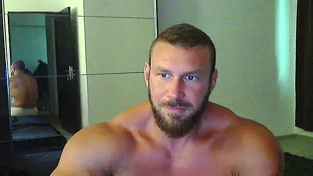 muscularkevin online show from June 28, 1:28 pm