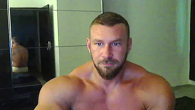 muscularkevin online show from July 4, 3:42 am