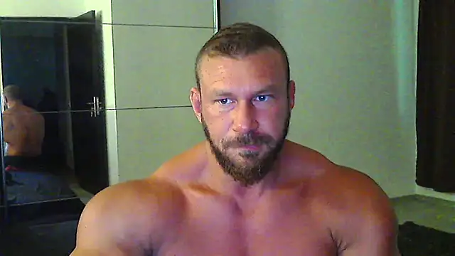 muscularkevin online show from June 23, 3:33 am