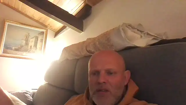 davigochi77bcn online show from March 27, 10:33 pm