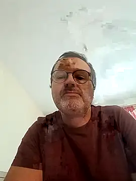 Snapshot of mike9473 chatting on October 11, 10:08 am mike9473 online show from October 11, 10:08 am