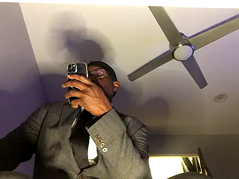 Londonfrotadejr online show from December 5, 11:50 am