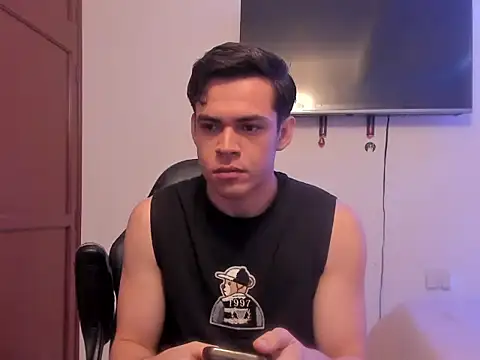 Snapshot of Lucian_Gomez_ chatting on October 13, 6:47 pm Lucian Gomez online show from October 13, 6:47 pm