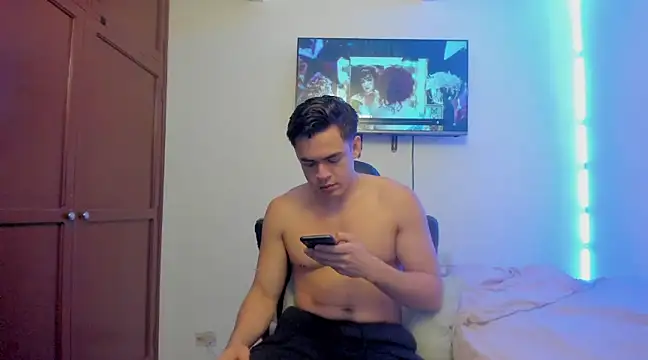 Snapshot of Lucian_Gomez_ chatting on March 15, 2:55 pm Lucian Gomez online show from March 15, 2:55 pm