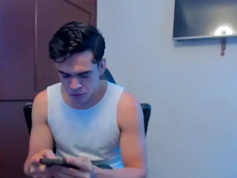 Snapshot of Lucian_Gomez_ chatting on October 7, 7:51 pm Lucian Gomez online show from October 7, 7:51 pm