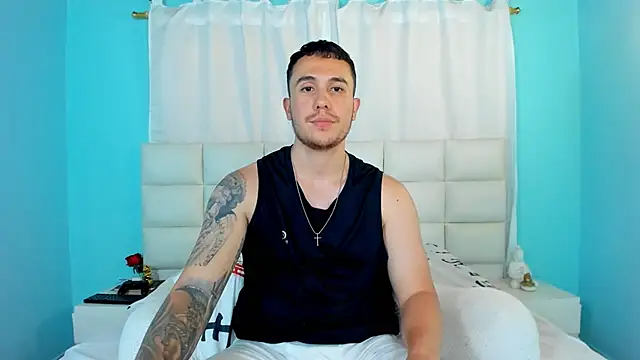 Snapshot of juan__jimenez chatting on September 11, 8:30 pm juan jimenez online show from September 11, 8:30 pm