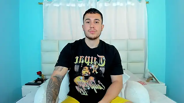 Snapshot of juan__jimenez chatting on September 23, 8:08 pm juan jimenez online show from September 23, 8:08 pm