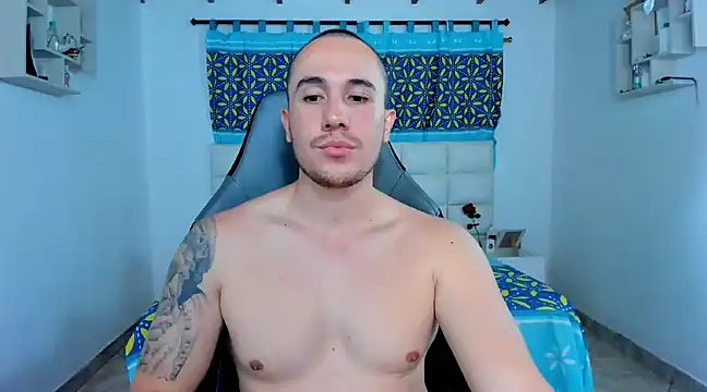 Snapshot of juan__jimenez chatting on February 14, 11:32 pm juan jimenez online show from February 14, 11:32 pm