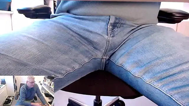 RicRockhard online show from November 24, 9:32 am