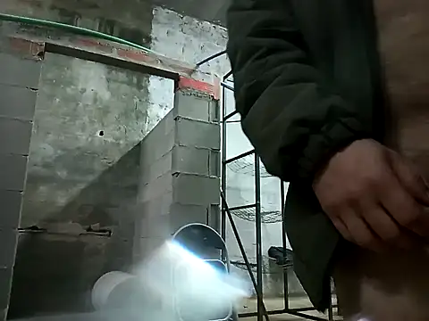 Snapshot of pedrosantos3366 chatting on December 18, 11:45 am pedrosantos3366 online show from December 18, 11:45 am