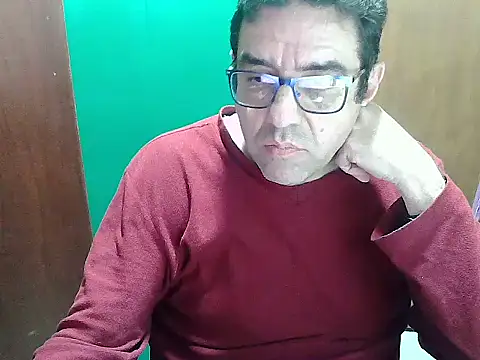 Snapshot of FernandoReuterG chatting on October 14, 2:07 am FernandoReuterG online show from October 14, 2:07 am