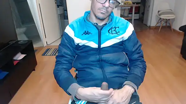 guachin hunk online show from July 11, 4:25 am