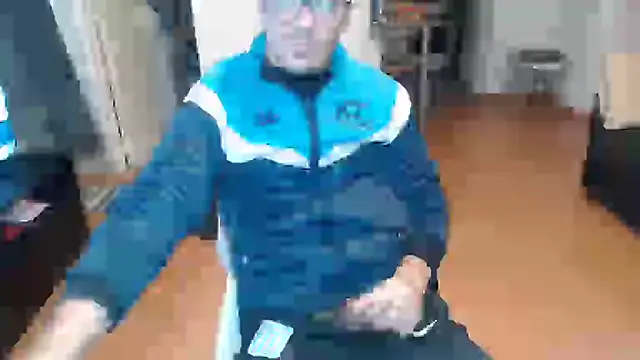 guachin hunk online show from June 23, 11:29 pm