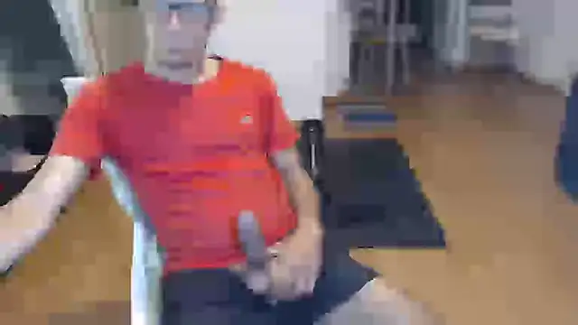 guachin hunk online show from November 2, 8:35 pm