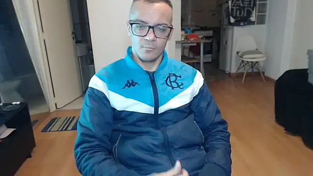 guachin hunk online show from July 24, 10:28 pm
