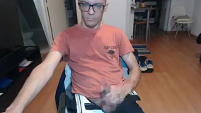 guachin hunk online show from July 31, 9:53 am