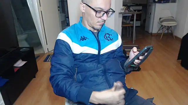 guachin hunk online show from July 19, 11:44 pm