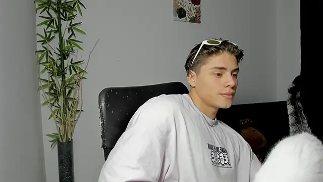 Snapshot of Giordano_Russo chatting on March 2, 11:39 pm Giordano Russo online show from March 2, 11:39 pm
