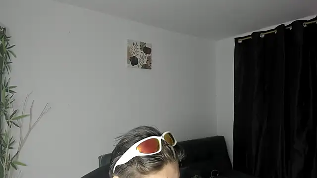 Snapshot of Giordano_Russo chatting on December 13, 4:54 am Giordano Russo online show from December 13, 4:54 am