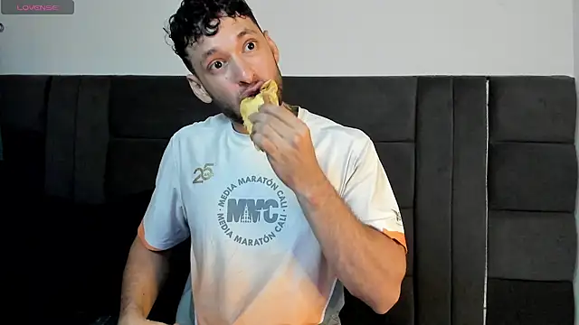 alejandro  2 online show from April 17, 1:41 am