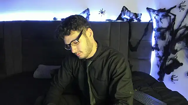 alejandro  2 online show from November 1, 9:52 pm