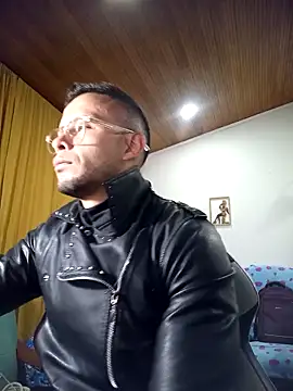 sebastian horny online show from April 21, 5:02 am