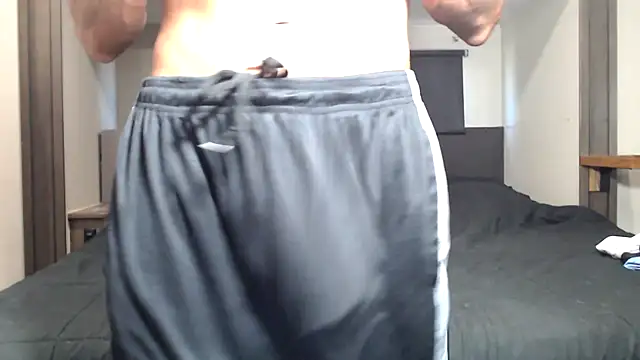 Snapshot of ThickD2C chatting on October 1, 5:28 pm ThickD2C online show from October 1, 5:28 pm
