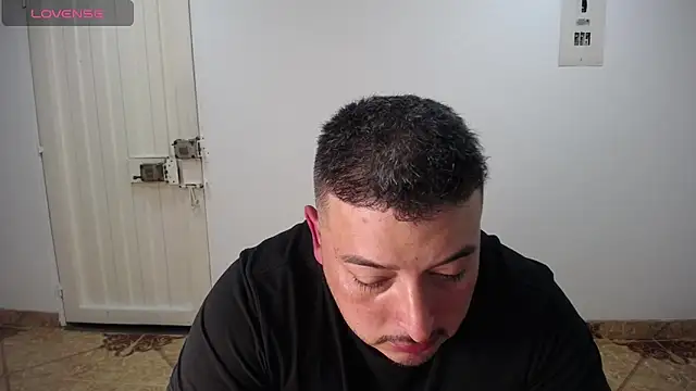 antonycruz online show from June 9, 2:13 am