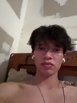 A santa1 online show from March 5, 10:50 pm