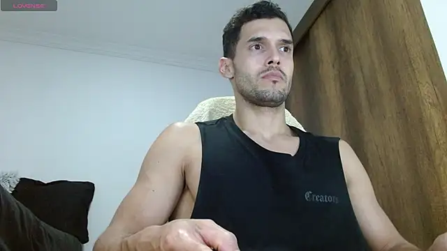 Snapshot of Noah_jhonsonn chatting on March 7, 4:23 am Noah jhonsonn online show from March 7, 4:23 am