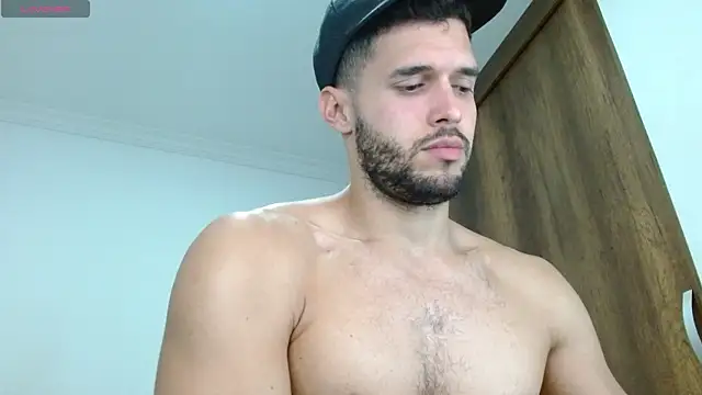 Snapshot of Noah_jhonsonn chatting on October 18, 4:23 pm Noah jhonsonn online show from October 18, 4:23 pm