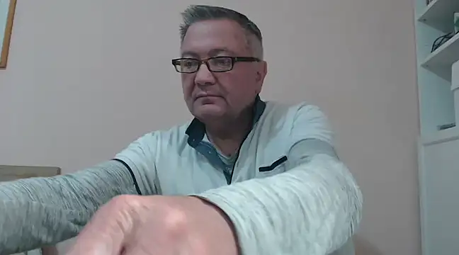 Snapshot of YOU6me chatting on January 12, 3:24 pm YOU6me online show from January 12, 3:24 pm