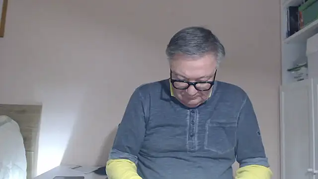 YOU6me online show from January 11, 6:00 pm