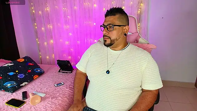 Snapshot of jacoob_woods chatting on March 4, 2:17 am jacoob woods online show from March 4, 2:17 am