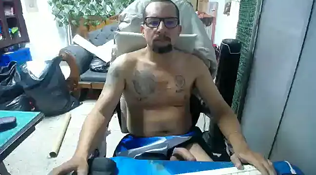 Snapshot of alexam_gal@xh chatting on February 20, 9:20 pm alexam galxh online show from February 20, 9:20 pm