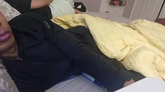 AmateurGuy23 online show from November 24, 5:14 pm