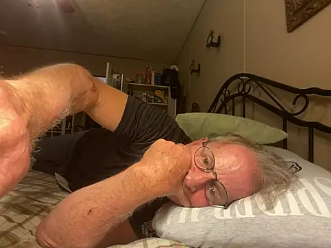 jck1m0t online show from April 25, 8:50 pm