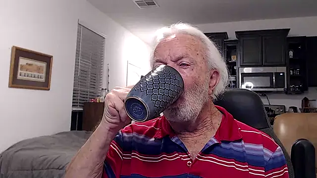 Snapshot of rockpoint69 chatting on March 17, 7:24 am rockpoint69 online show from March 17, 7:24 am