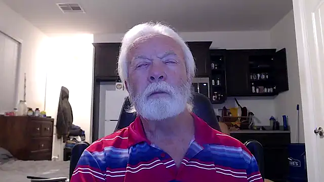 Snapshot of rockpoint69 chatting on December 15, 6:18 am rockpoint69 online show from December 15, 6:18 am