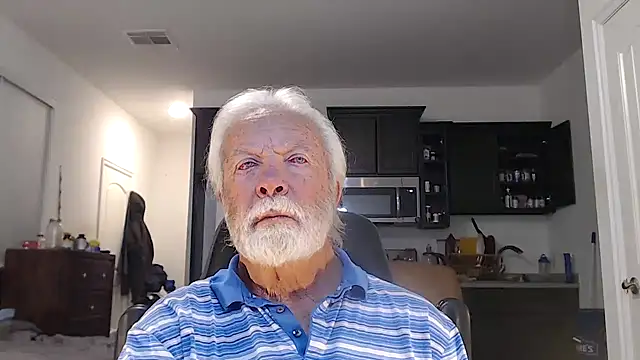 Snapshot of rockpoint69 chatting on December 16, 7:04 am rockpoint69 online show from December 16, 7:04 am
