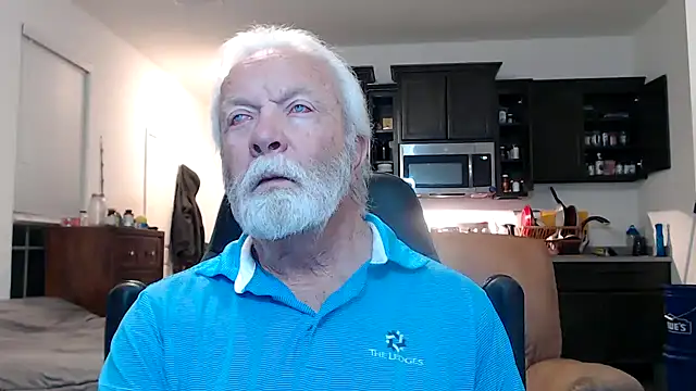 Snapshot of rockpoint69 chatting on December 11, 9:21 am rockpoint69 online show from December 11, 9:21 am