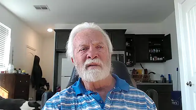 Snapshot of rockpoint69 chatting on December 15, 5:31 pm rockpoint69 online show from December 15, 5:31 pm