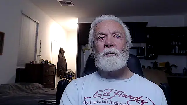 Snapshot of rockpoint69 chatting on January 22, 10:40 am rockpoint69 online show from January 22, 10:40 am