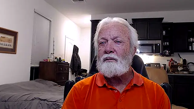 Snapshot of rockpoint69 chatting on February 9, 10:31 am rockpoint69 online show from February 9, 10:31 am