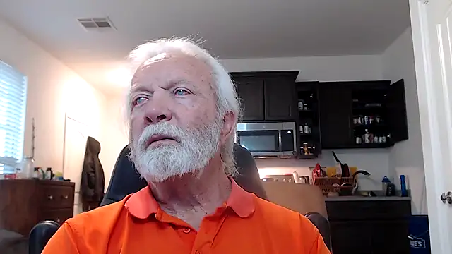 Snapshot of rockpoint69 chatting on December 9, 3:01 pm rockpoint69 online show from December 9, 3:01 pm